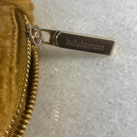 Lululemon Everywhere Belt Bag Fleece Burnt Caramel BTCA One Size NWT NEW - Picture 12 of 14